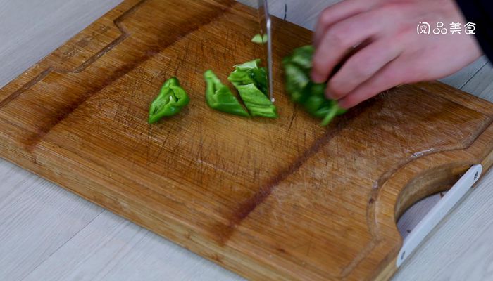 湘菜红烧鸡爪的做法  湘菜红烧鸡爪怎么做
